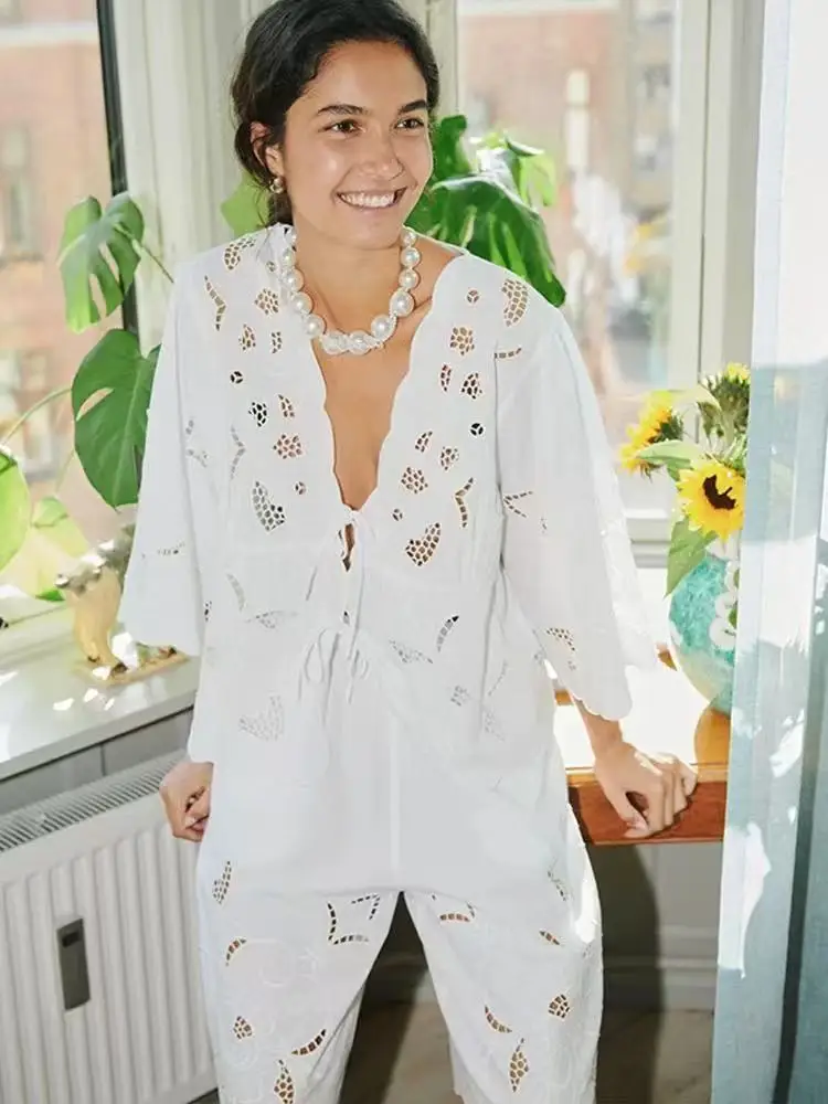 

Withered 2026 Spring/summer New Product Style Versatile Hollow Embroidered Slimming Gentle Top Shorts