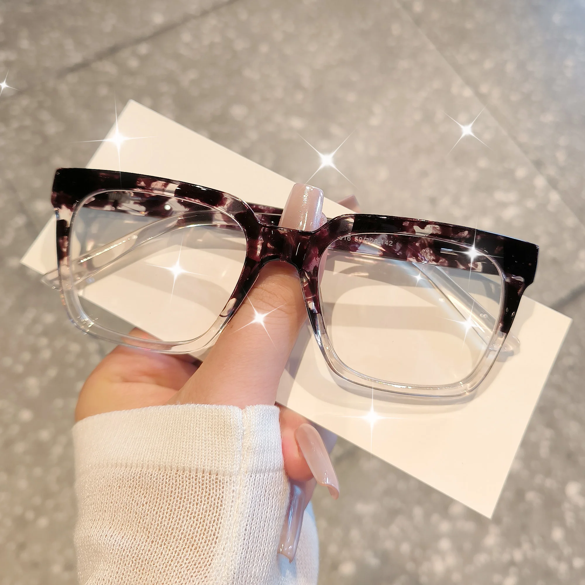 Lesebrille im Oprah-Stil für Damen und Herren, quadratische Computerlesebrille mit Federscharnier, +1,0 bis +4,0 – Detail 13