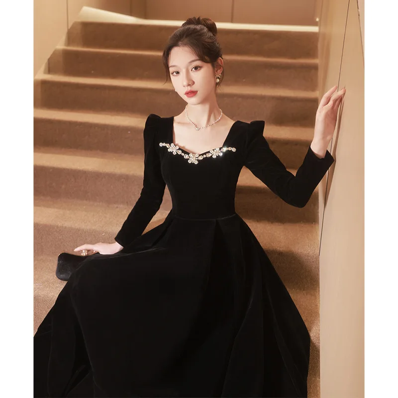 

Black Velvet Evening Dress Long Sleeved Crystal Square Collar Floor Length Formal Dress French Elegant Women Maxi Gown Vestido