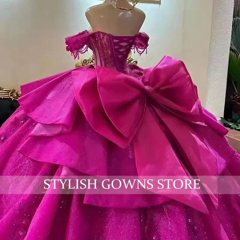 Delicate Quinceanera-jurken voor meisjes met kralen en lovertjes uit de schouder strik 15-anos vestido op maat