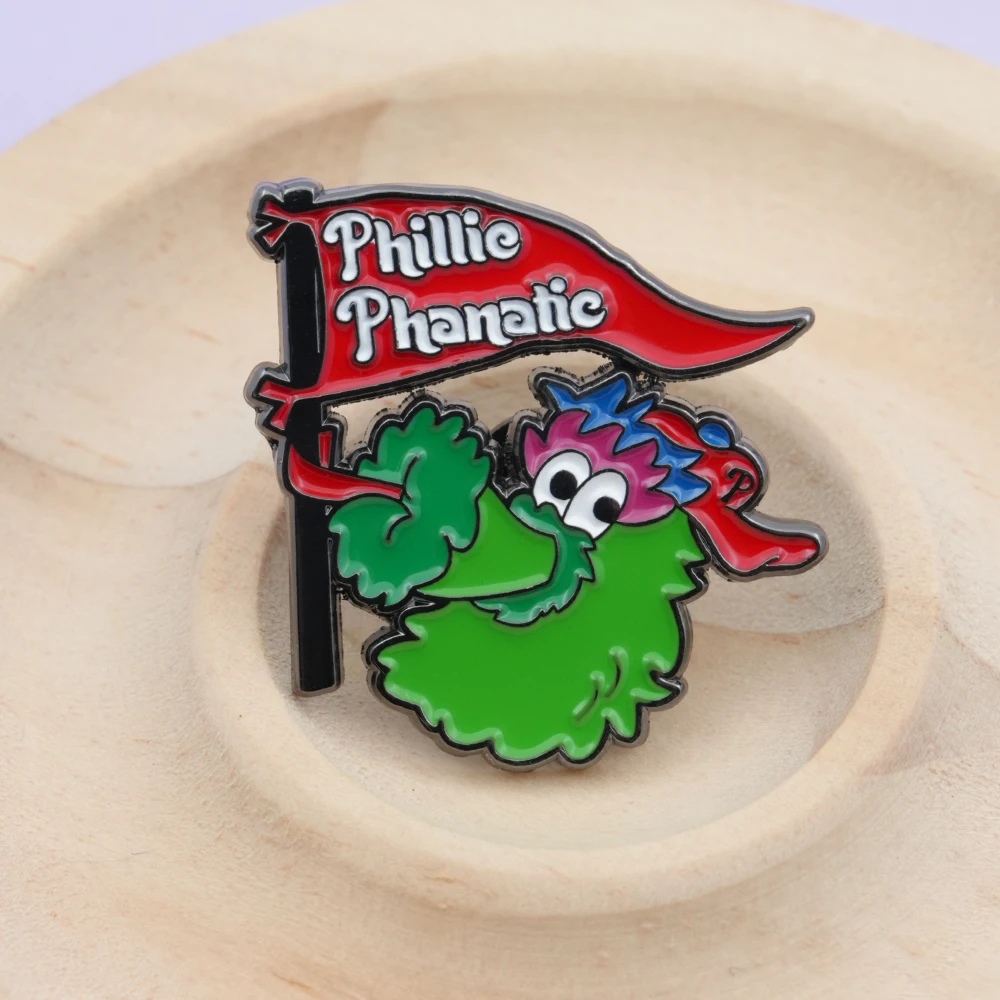 Phillie Phanatic Major League Baseball Team Mascot Enamel Pin Cute Plush Green-Headed Bird Sports Enamel Pin Badge Accessories