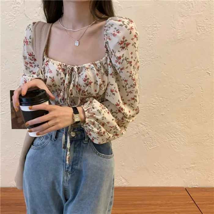 

Chic Short Bubble Sleeve Shirt Women's Early Spring 2026 New Floral Print Square Collar Long Sleeve Blouse Design Sensation