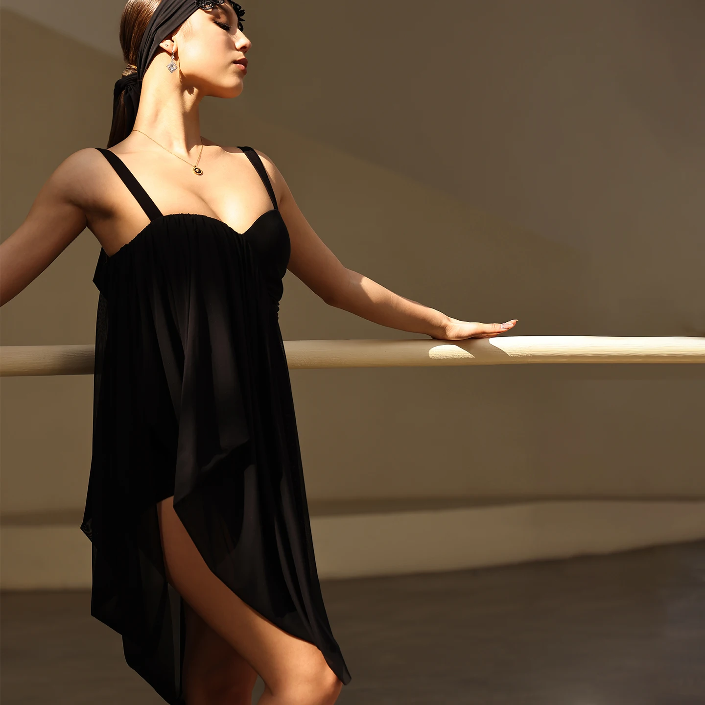 Robes de spectacle de danse latine pour femmes, robe noire Sexy à franges, Costumes d'entraînement professionnel pour adultes, Tango Cha Cha Samba, nouvelle collection