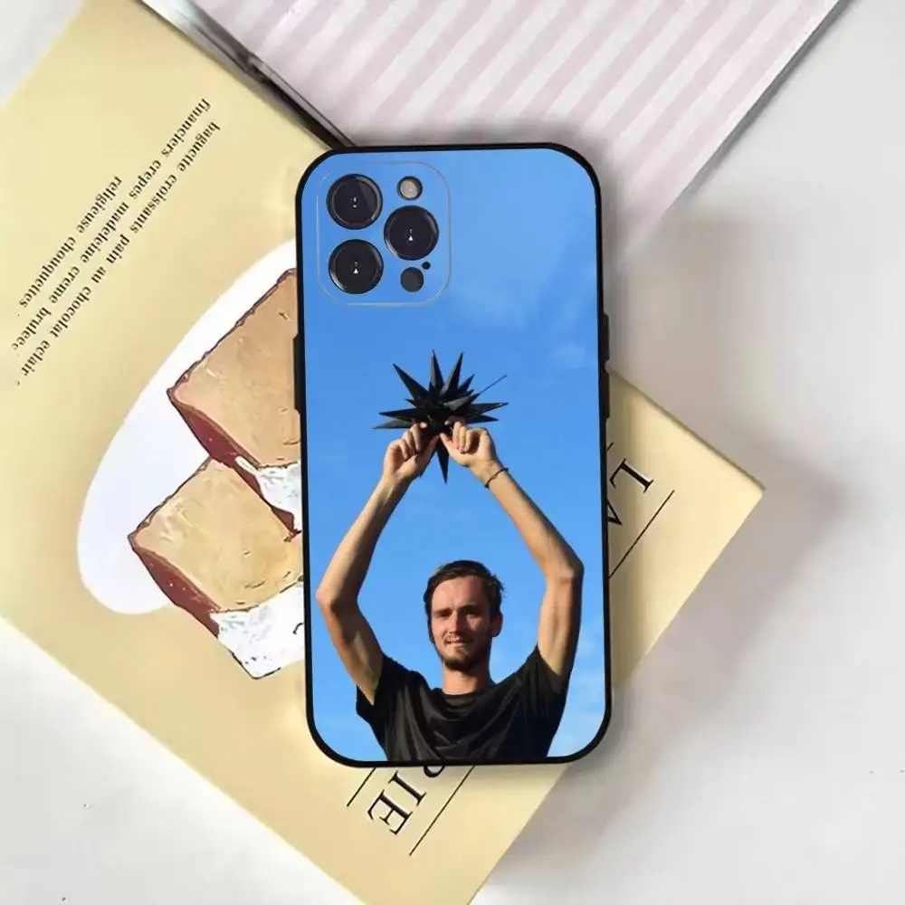 Чехол для телефона Tenis Daniil Medvedev для iPhone16,15,14,13,12,11 Plus,Pro Max,XS,XR,SE,Mini,8,7,мягкий черный чехол