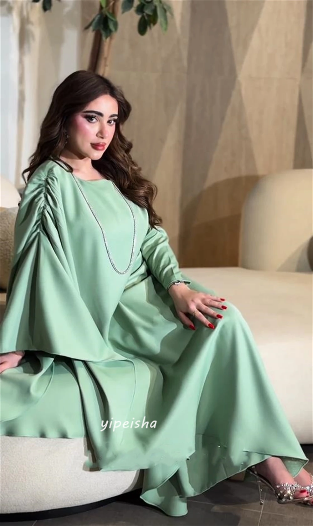 Vestido de graduación de Arabia Saudita, traje de noche Formal de estilo moderno y sencillo, con cuello cuadrado, plisado, de satén, a medida, para ocasiones