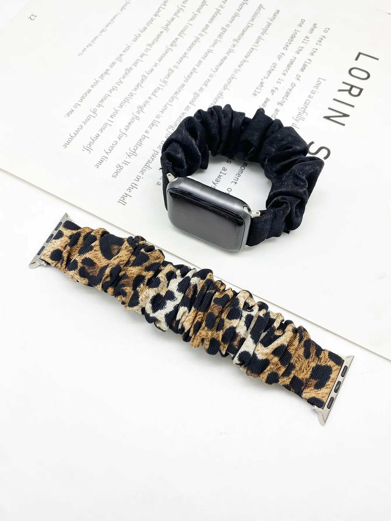 2pcs Scrunchie Design Fabric Watchband for Apple Watch 8 7 SE 6 5 4 3 2 1 Elastic Solo Loop Strap for IWatch 40mm 42mm 44mm 45mm