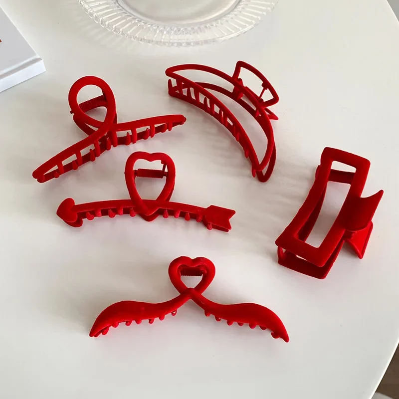 

Красивые красные заколки для волос для женщин, Рождественская тема, красные заколки для волос с ворсом и покрытием, головной убор, женские аксессуары для волос