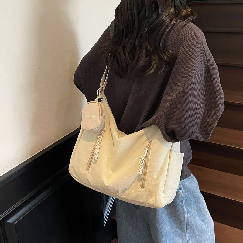 

‌2025 New Cotton Crossbody Bag - Women's Large Capacity Tote, Versatile & Stylish, Lightweight Shoulder Bag for College Students