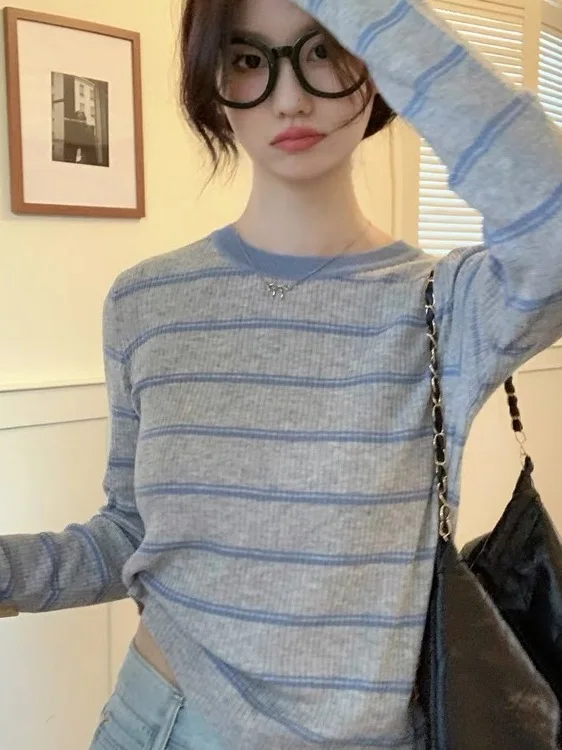 

ay Striped round Ne Long Sve Knitted Slim Fit Base irt Women's Early Autumn Design ort Top Faionable Base Layer