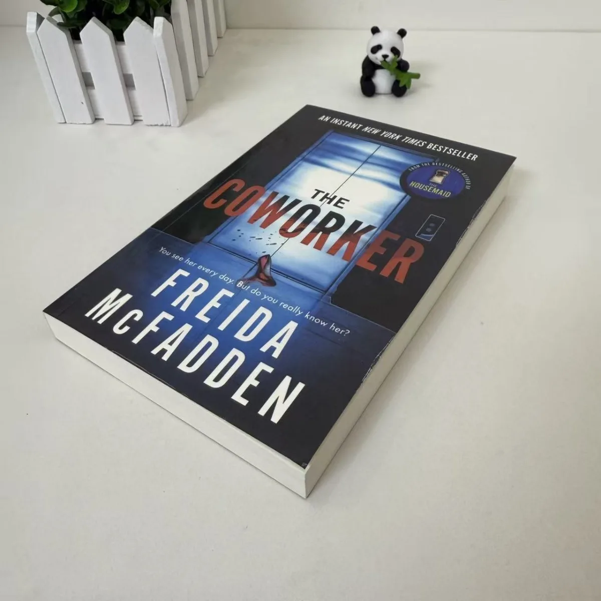 زميل العمل |   رواية مثيرة نفسية - أسرار الحياة المكتبية، تخيانة البقاء على قيد الحياة، كتاب ديناميكيات مكان العمل القاتل