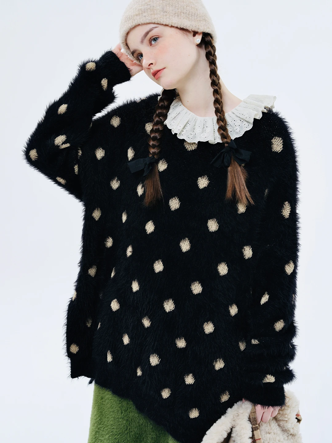 IMAKOKONI original design black crewneck pullover print long sleeve autumn winter warm loose sweater women 234394