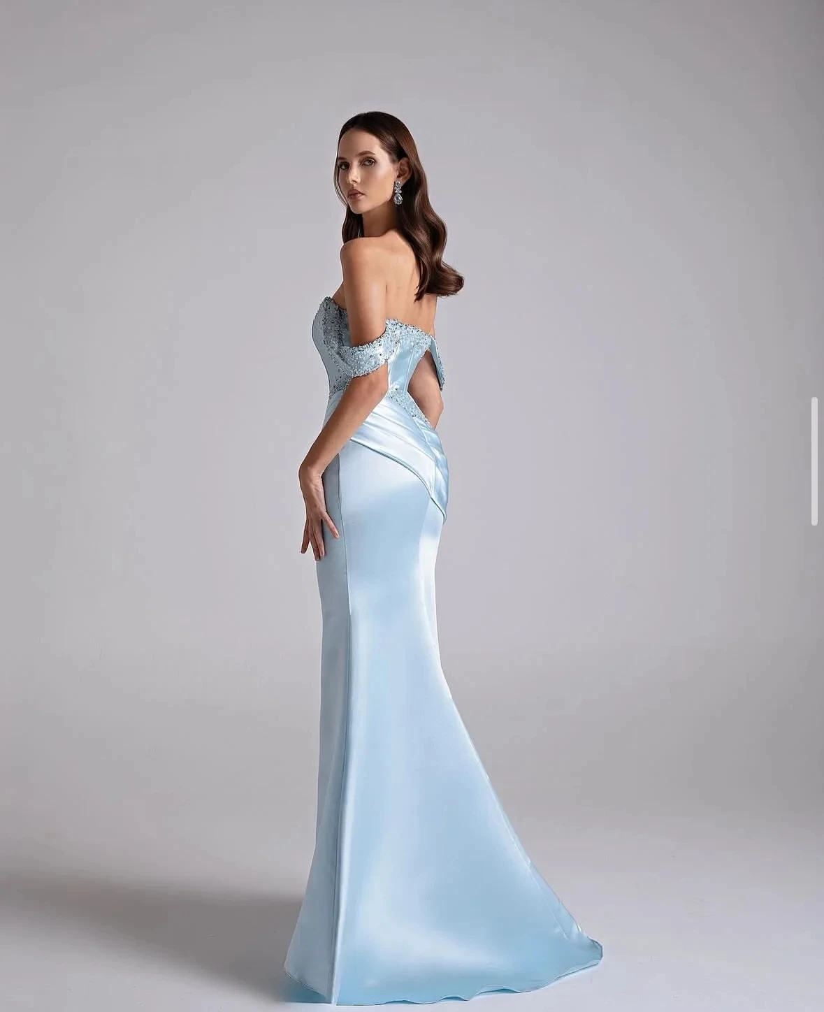 Błękitna Sukienka Wieczorowa 2026 Odkryte Ramiona Plisy Koraliki Cekiny Syreni Krój Długa Do Podłogi Formalna Suknia Balowa Studniówkowa Na Konkurs Urodzinowy