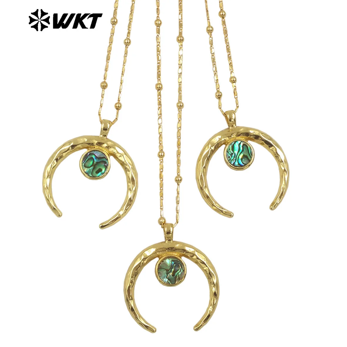 WT-JN275 Natural Beautiful Abalone Tiny Charms Moon Shape Around 18K Gold Plated Chain Necklace For Women Decorated