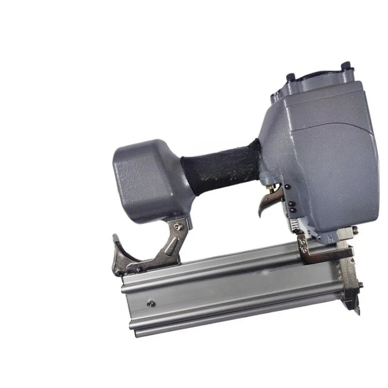 

No nails Pneumatic nail row gun Mixed soil ceiling ST50 steel nail ST38 wire groove Woodworking steel nail gun