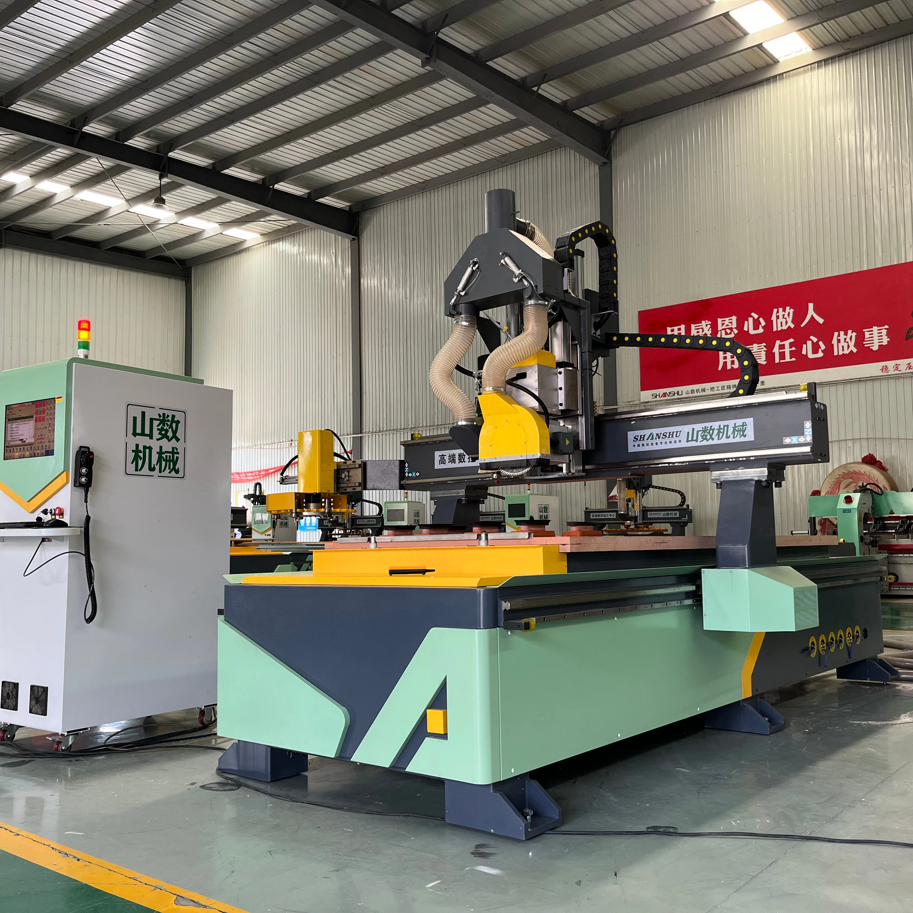 Industrial CNC Woodworking Machine: All-in-One for Sawing, Engraving, Milling, Drilling & Carving