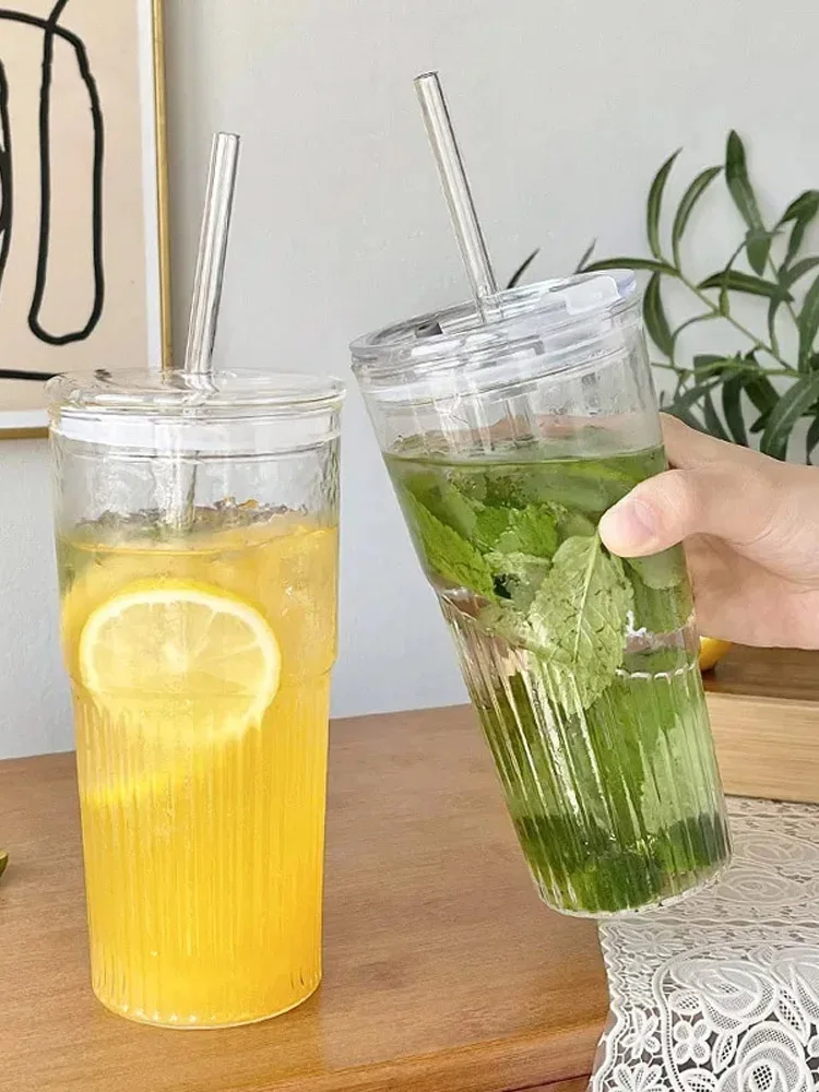 1/2 Stück 600ml Gestreifte Glasbecher mit Deckel und Strohhalm Transparente Trinkgläser für Saft, Wasser und Eiskaffee Trinkbecher