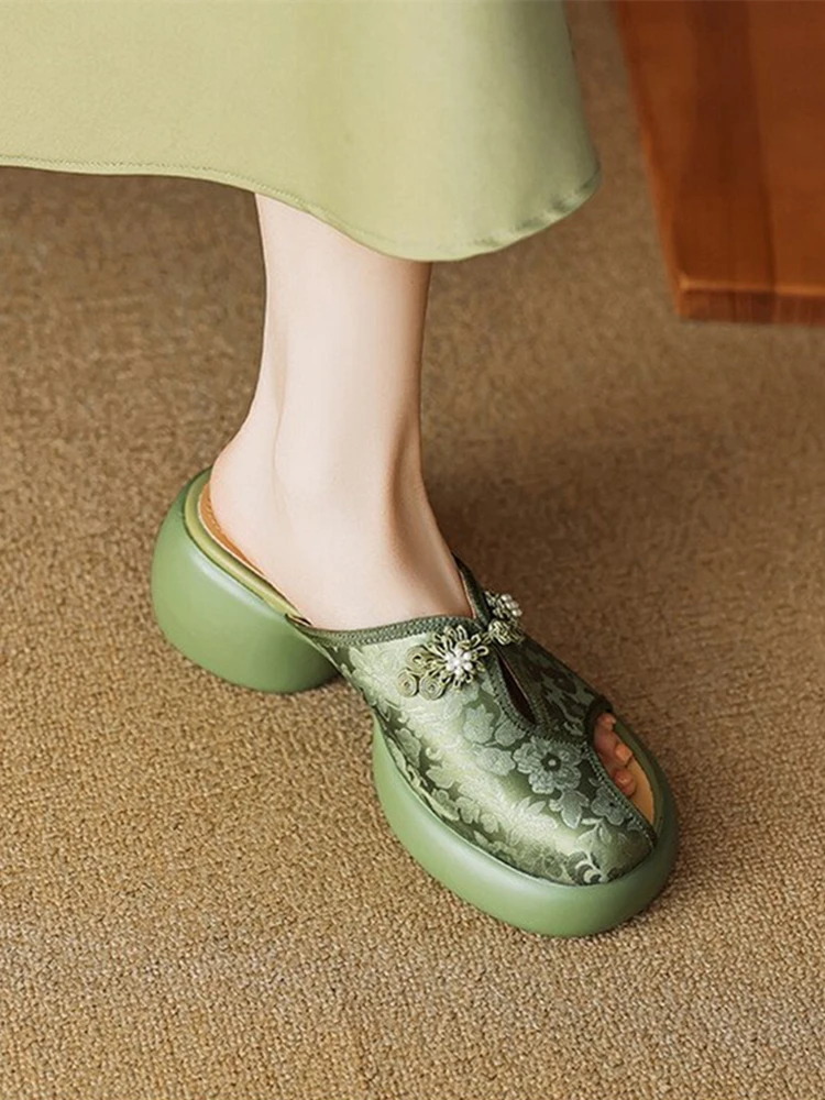 Flip Flops Summer New Women's Flat Slippers Outdoor Beach Shoes Bohemian Style Printed Designer Slippers Mid Heel Modern Female