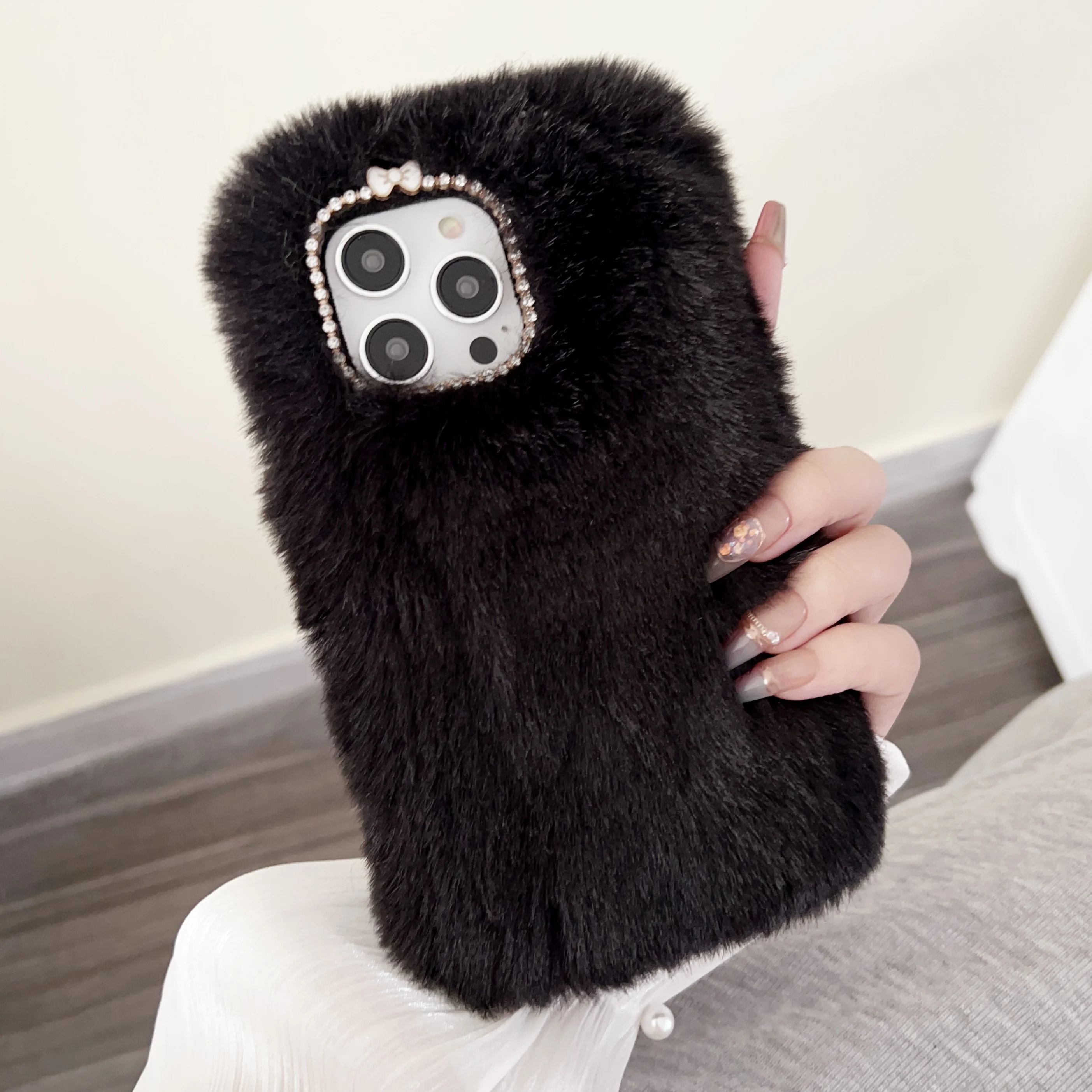 Luxuriöse Flauschige Fell-Hand – Phone Cases For Iphone 11 Bewertung und Preis