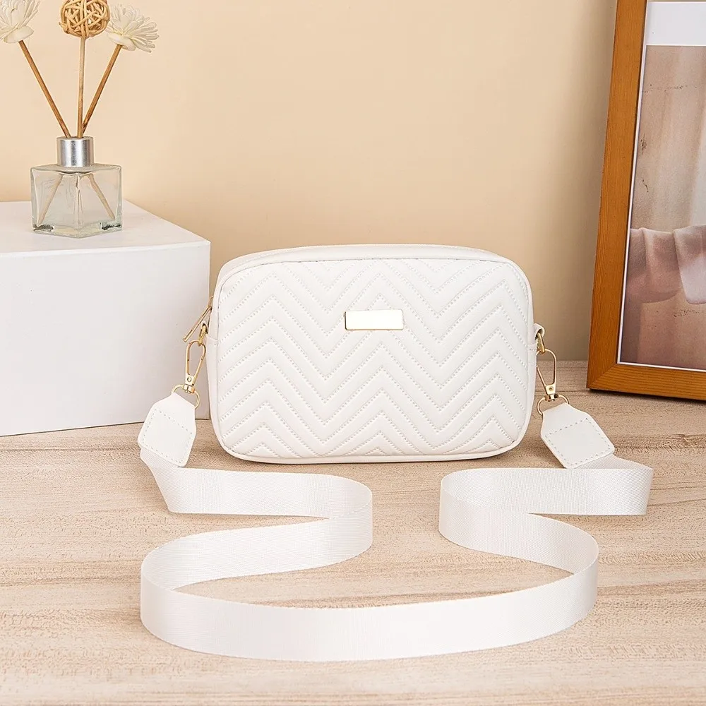 

Fashionable Wave Pattern Embosse Small Square Bag Solid Color Large Capacity Messenger Bag PU Leather Crossbody Bag Women