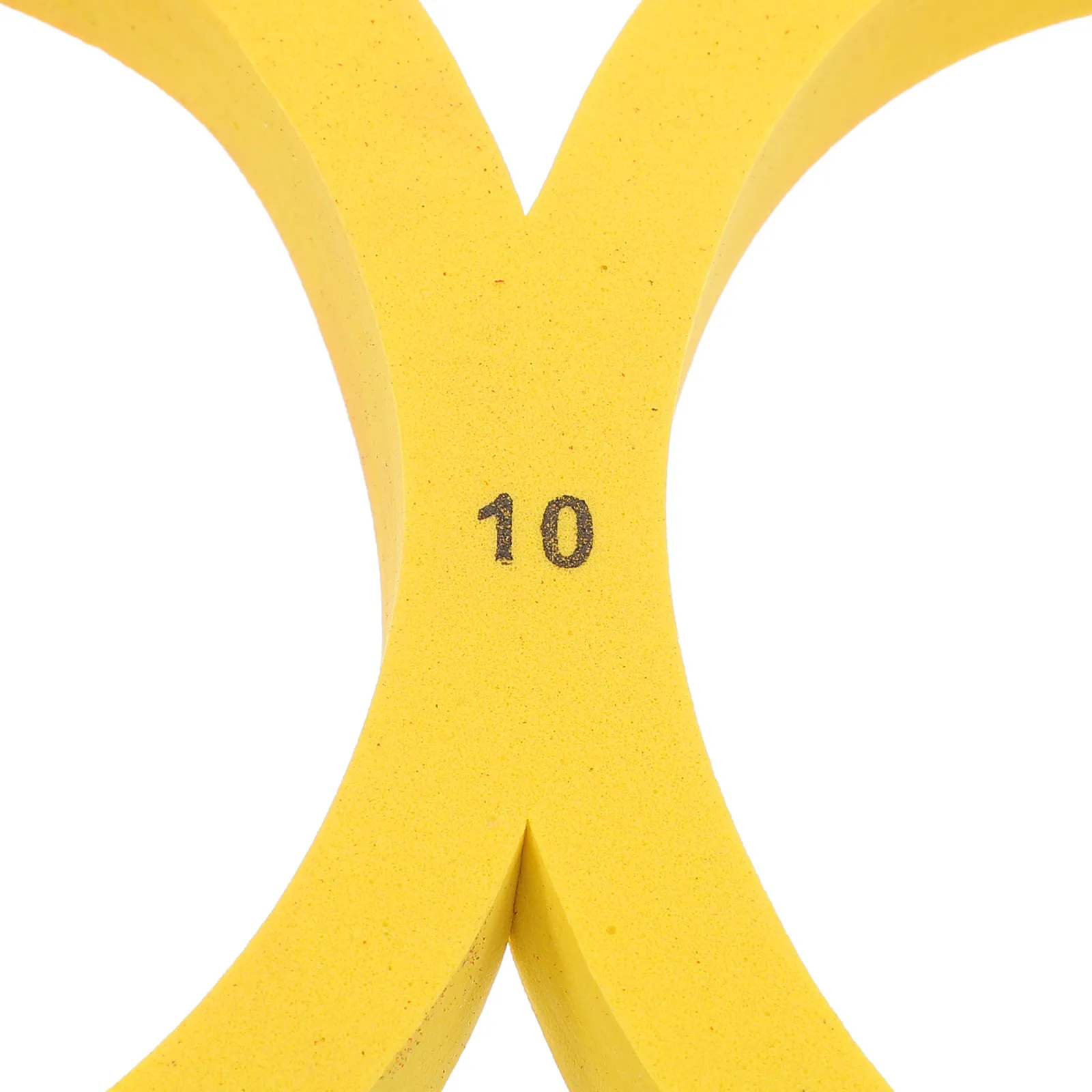 ชุดเกมโยนห่วงในสระน้ำแบบลอยได้ 1 ชุด ชุดกีฬาทางน้ำทำจากวัสดุ EVA พร้อมลูกบอล 12 ลูก มีตัวบอกคะแนน เหมาะสำหรับครอบครัว เล่นกลางแจ้ง เกมโยนห่วง เกมส์ในสระ