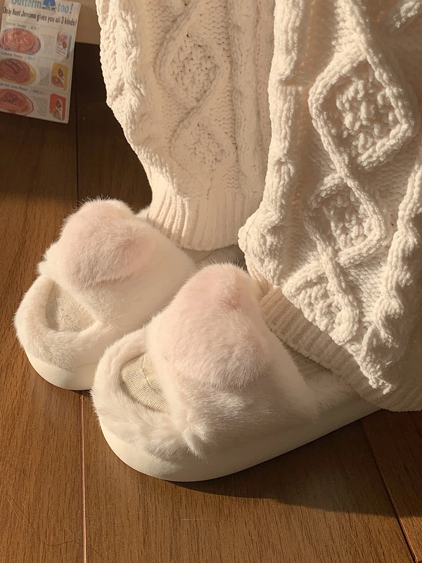 Girls plush warm slippers with a straight line design fashionable Korean style home thick soled plush shoes in autumn and winter