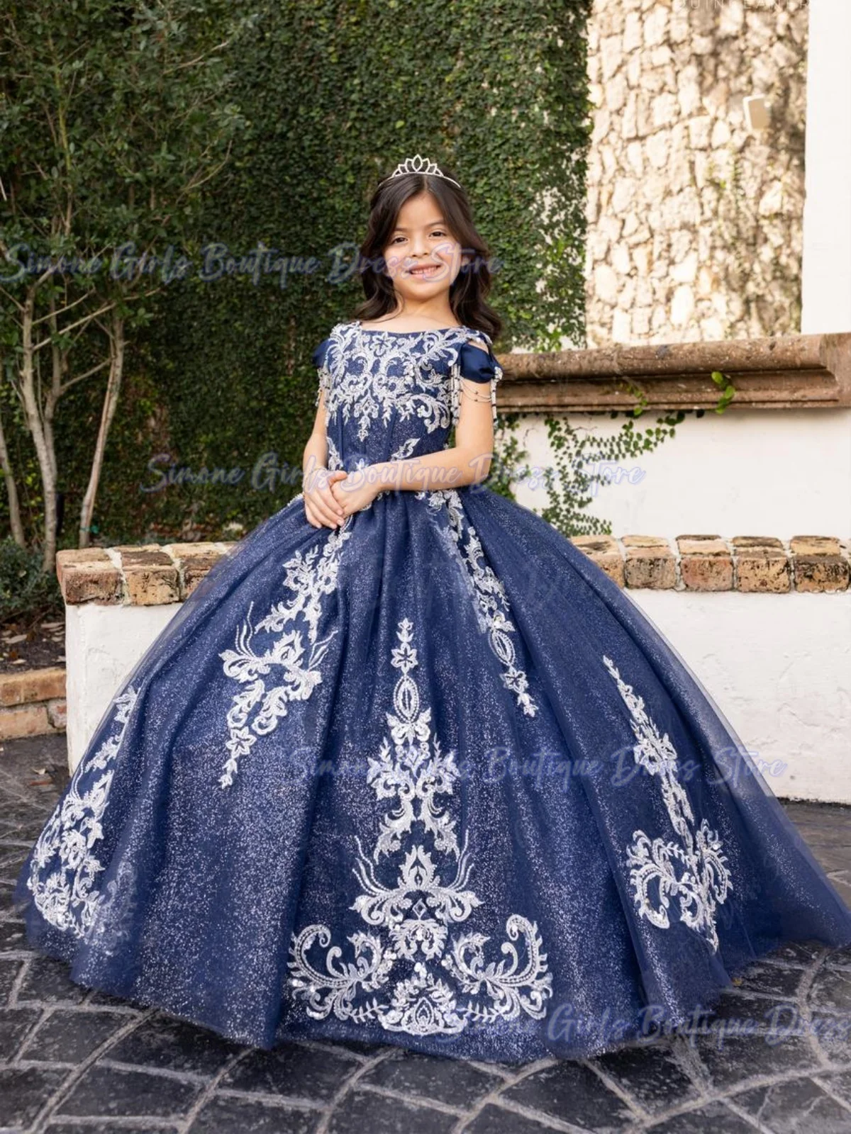 光沢のある豪華な刺繍のプリンセスフラワーガールズドレス、写真撮影、休日の祝賀、ダンスパフォーマンス、イブニングパーティーに