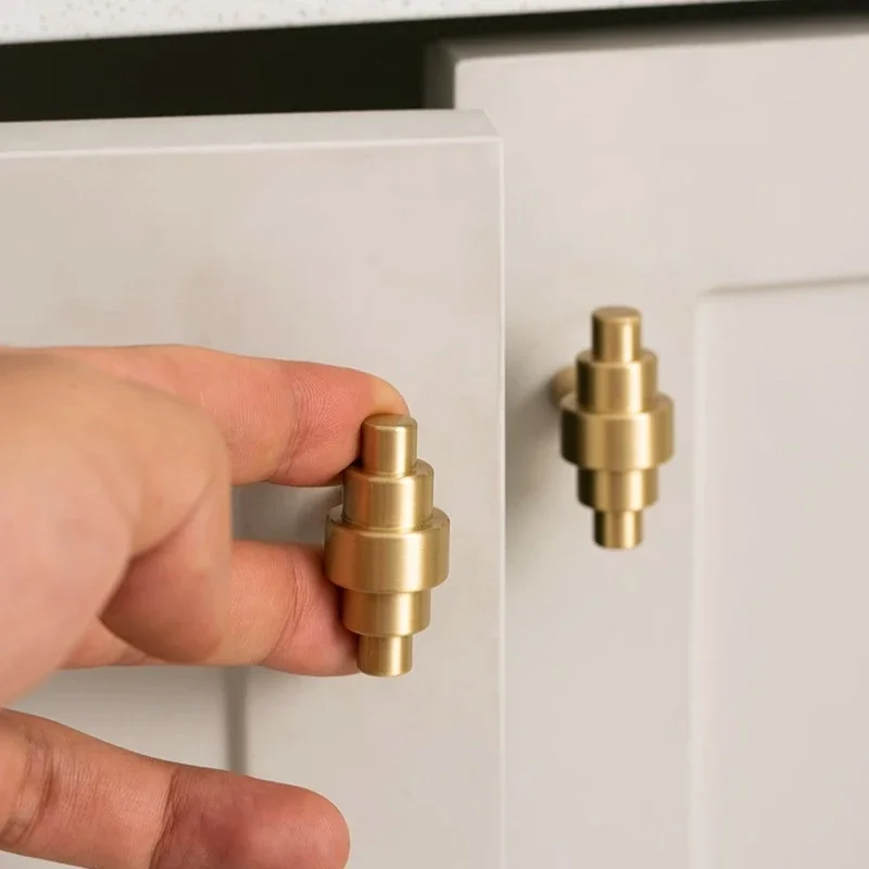 Viatage Kitchen Accessories Hardware Furniture Handles Croissant Brass Door Handle for Wardrobe Cabinets and Shoe Drawers Knobs