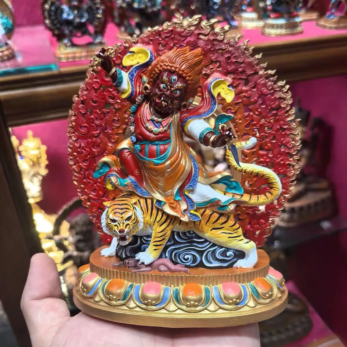 Buddhist temple decoration painted Buddha statue Buddhist icon Drakpo Kilaya Holy master Buddhist lama monk worship