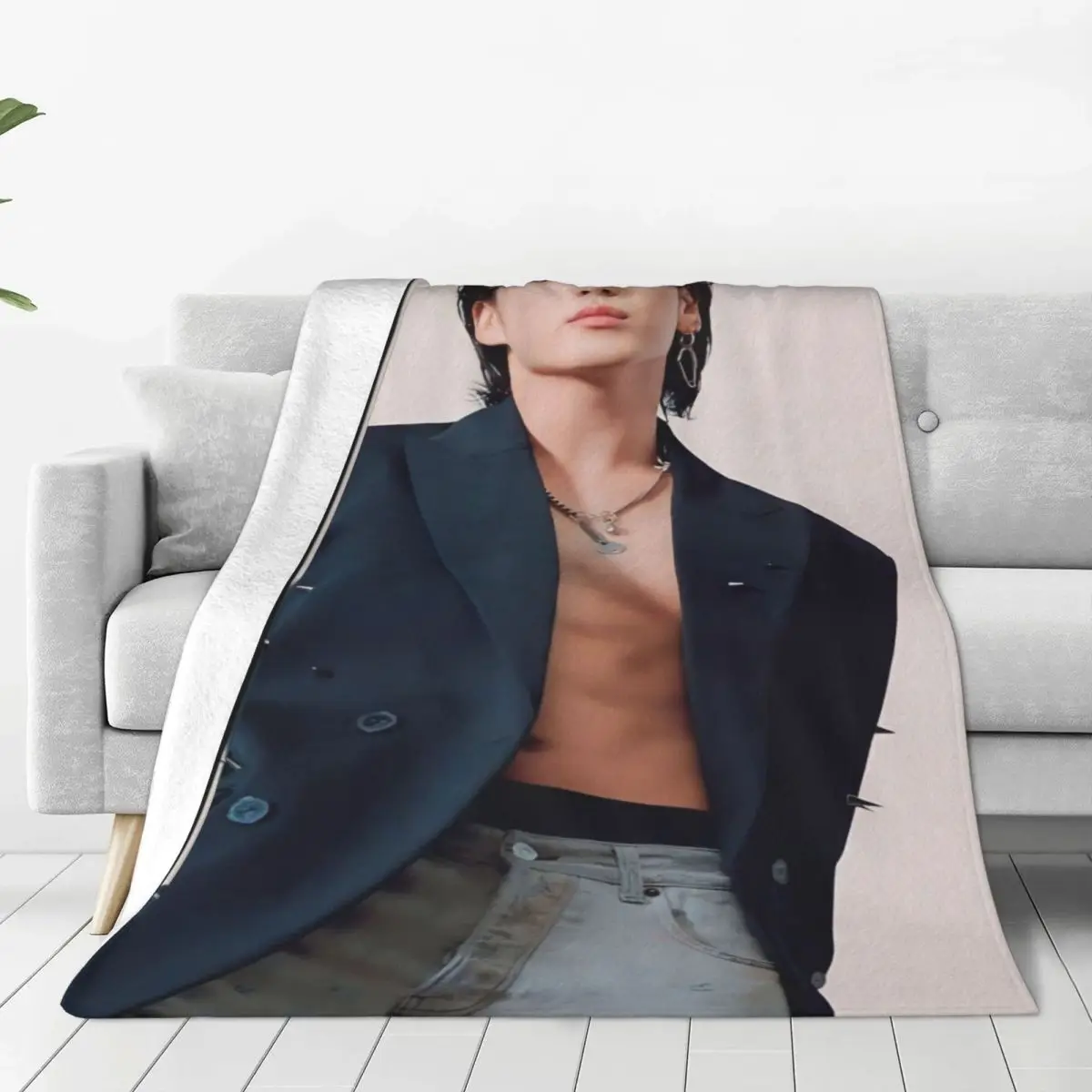 Popular-KPOP-Like-B-TS-Jungkook Soft Flannel Throw Blanket Cozy and Lightweight Fleece Blanket for Home, Travel, and Outdoor Use