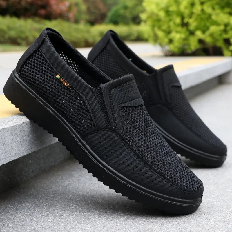 Sommerliche Herren-Slipper aus atmungsaktivem Mesh, rutschfeste, leichte Freizeitschuhe aus Stoff für Väter – Detail 8