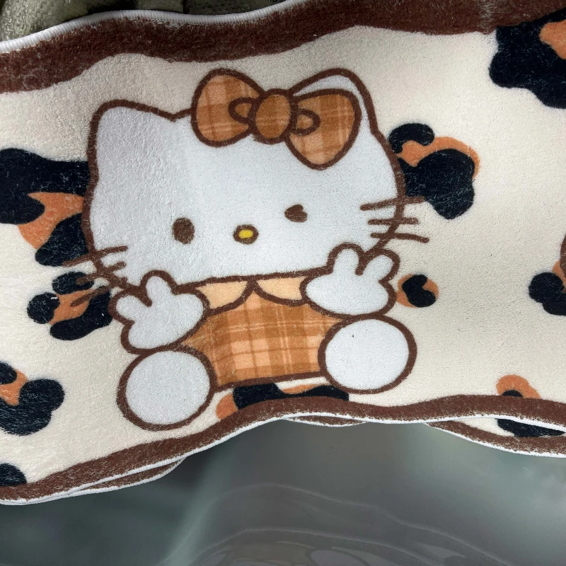 

Miniso Sanrio Hello Kitty Коврик для спальни, устойчивый к пятнам ковер для дома, гостиной, дивана, нескользящий коврик, коврик для гардероба.