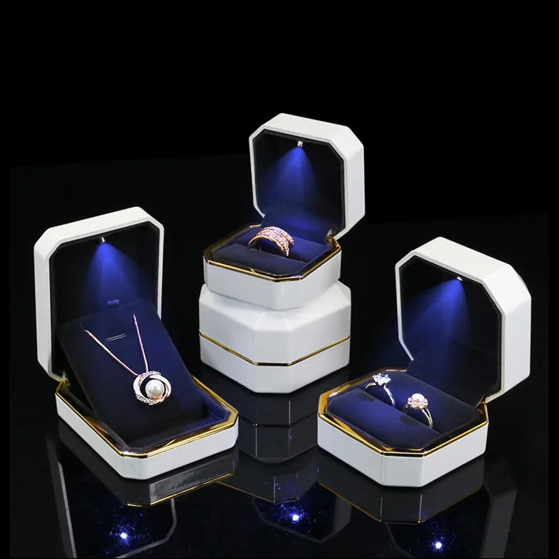 Lacquer Piano Finish Ring Earrings Necklace Pendant Box with LED Light Luxury Plastic Jewelry Organizer Gift Packaging Case