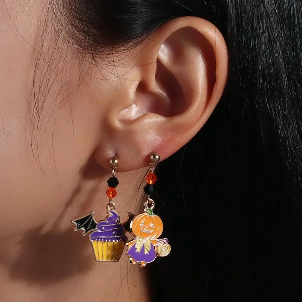 Exquisite Alloy Halloween Earrings Ghost Trick or Treat Pumpkin Ear Studs Pendant Personality Ghost Dangle Earrings Unisex