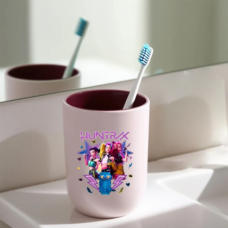 

Чашка для зубной щетки Demon Hunters Kpop для девочек и мальчиков, твердые чашки с принтом аниме, многофункциональная бутылка для питья, инструменты для взрослых и детей
