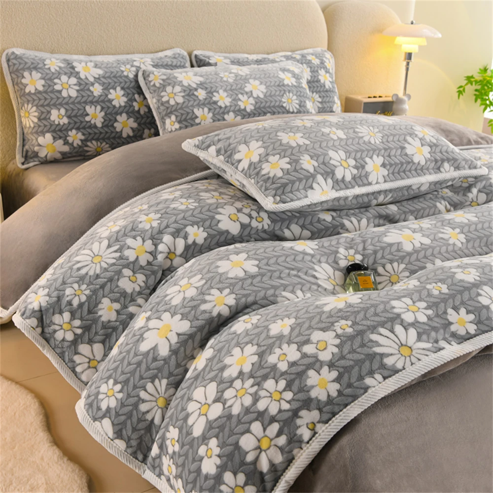 Milk Velvet Flower Bedding Set Queen Thickened Duvet Cover Set Bedroom Decor Winter Warm Soft 4 Piece Set Quilt Cover Bed Sheet