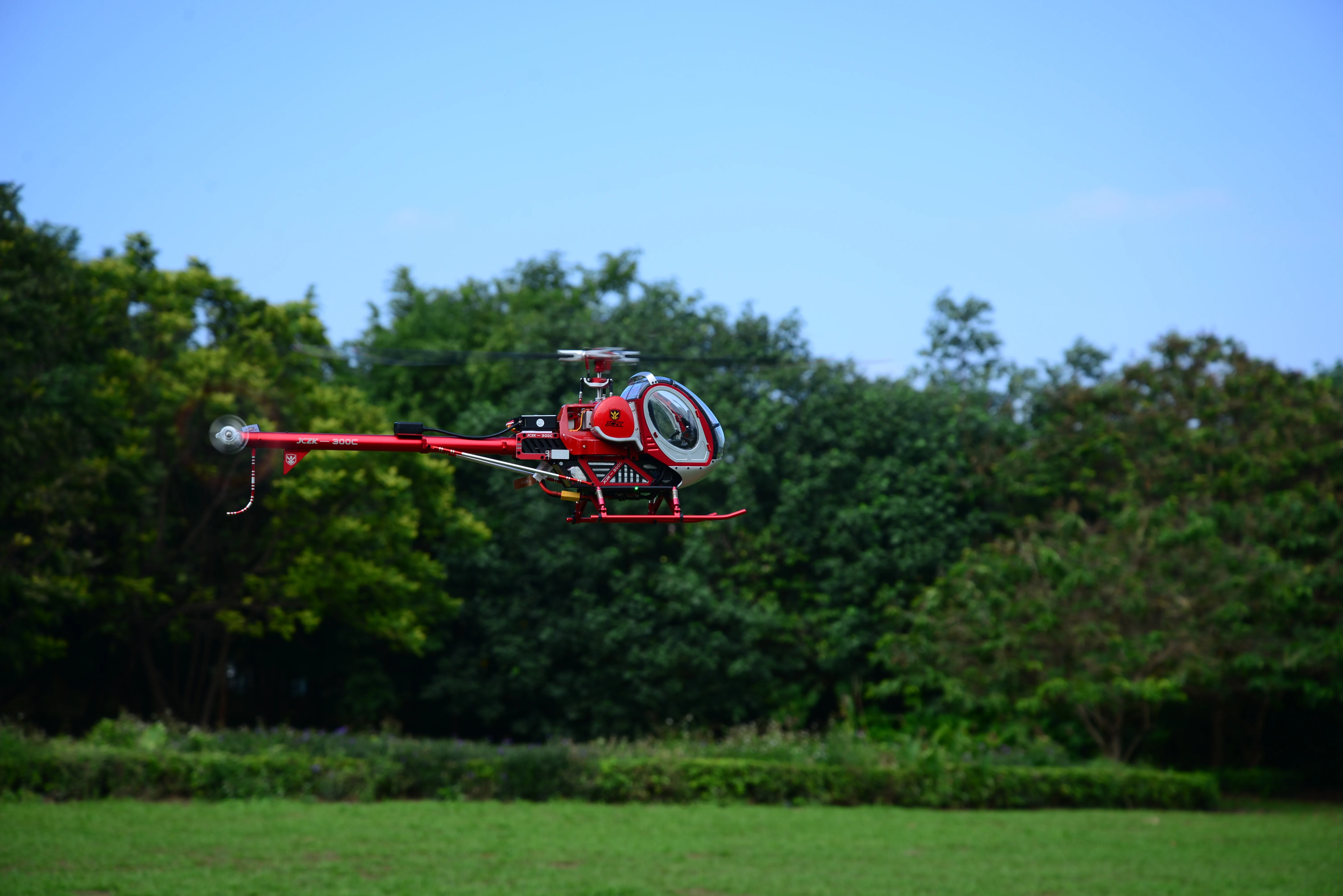 Schweizer Jczk 300c 高シミュレーションフルメタルリモートコントロールヘリコプターのおもちゃコレクターと Rc 愛好家