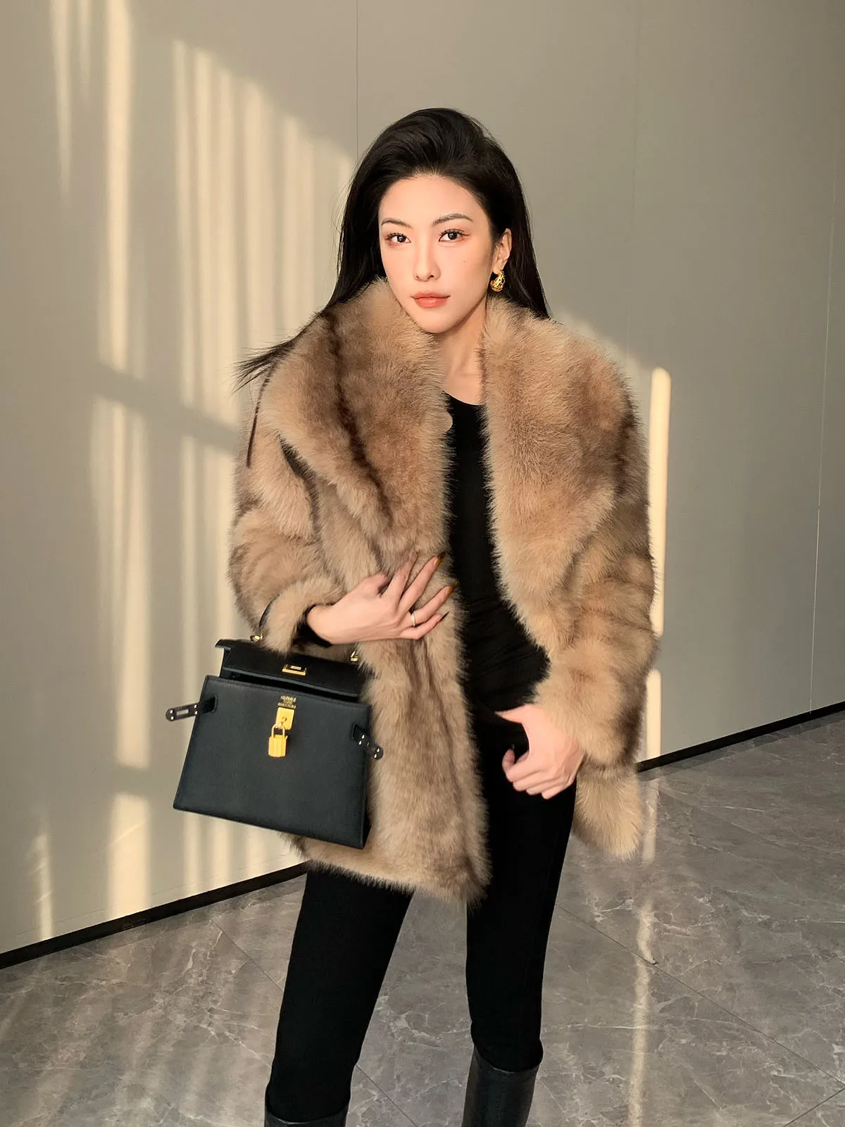 

Ограниченное предложение: Утепленное осенне-зимнее пальто для женщин, повседневная верхняя одежда с мехом, приталенное, повседневное, элегантное, подходит для любого типа фигуры.