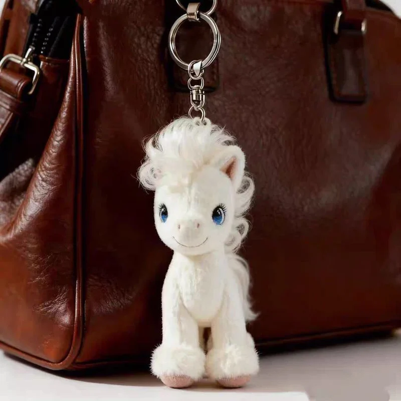 พวงกุญแจตุ๊กตาห้อยกระเป๋าเป้รูปม้าสีขาวน้อยแองเจิล ของขวัญปีใหม่สำหรับเพื่อน