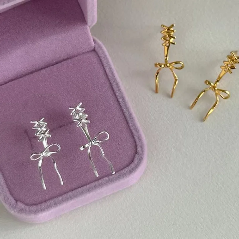 الحلو الطازجة ولطيفة فتاة حلوة نمط الفضة إبرة القوس الصليب الشريط وأقراط الأقراط تصميم الأقراط المتخصصة #1