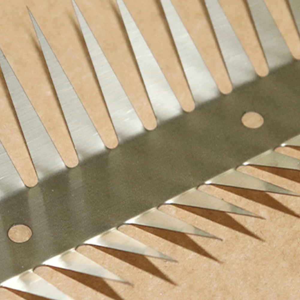 Bird Deterrent Spikes Keep Birds Squirrel Raccoon Rat Away Pigeon Spikes Spikes Repeller for Wall Barns Fence Roof and Tree Bark