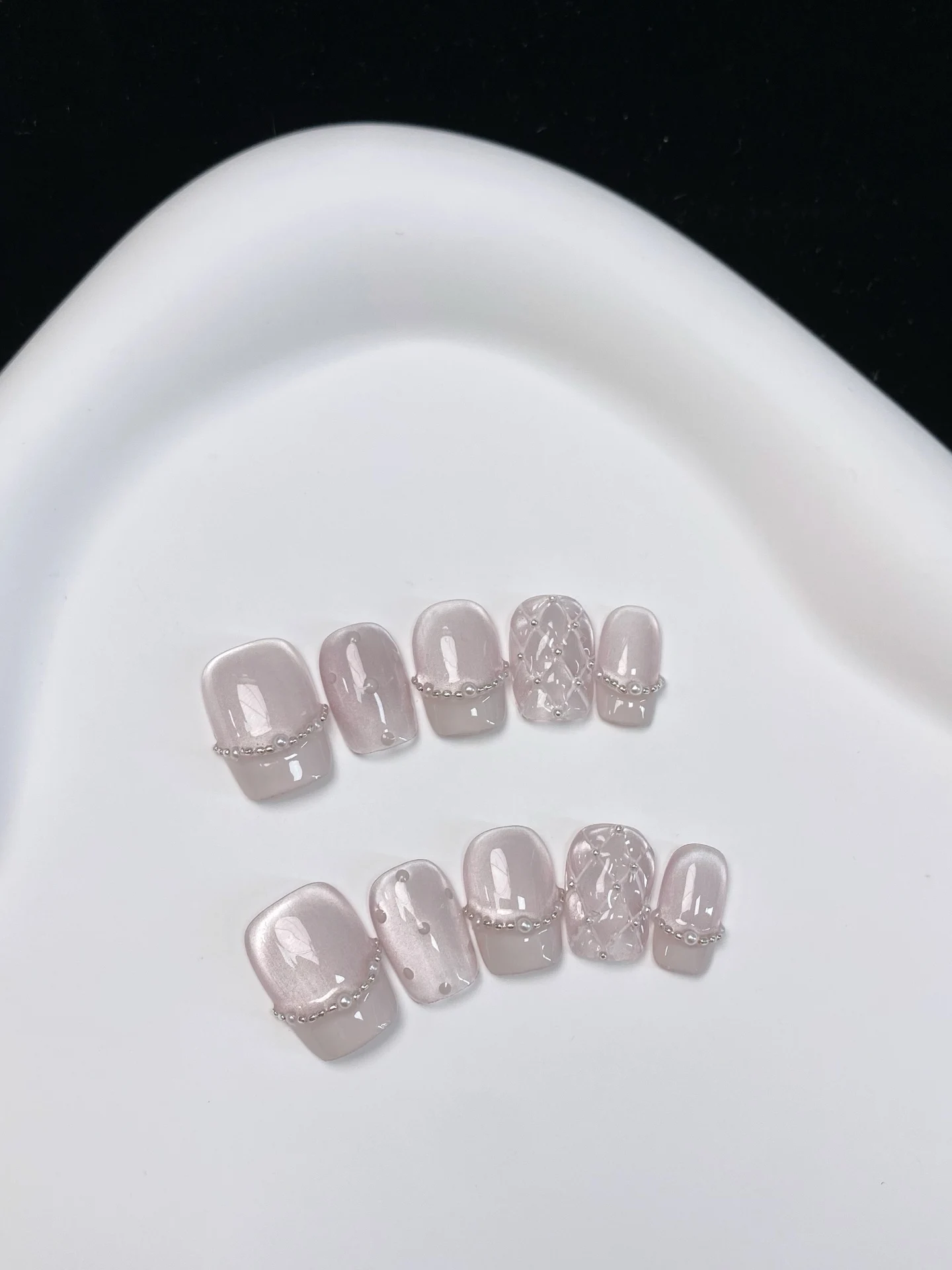 

10Pcs Short Square Handmade Press On Nails Korean Light Purple Cat Eye Fake Nails With Pearl Fashion Girl Nail Patches Wearable