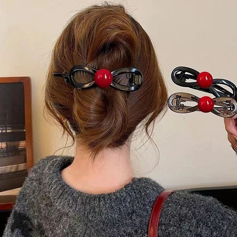 New Twisted Hair Clip with Imitation Pearl Design