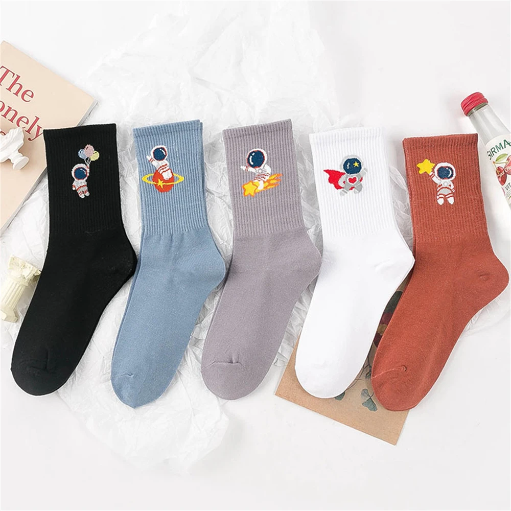 1 Pair INS New Happy Cartoon Astronaut Space Crew Women Streetwear Skateboard Sport Hipster Harajuku Soft Cotton Fresh Art Socks