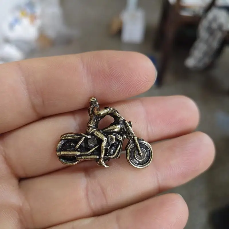 New Vintage Zinc Alloy Motorcycle Rider Figurine Fine Detailing Antique Finish For Home Desk Decor Biker Enthusiast Gifts