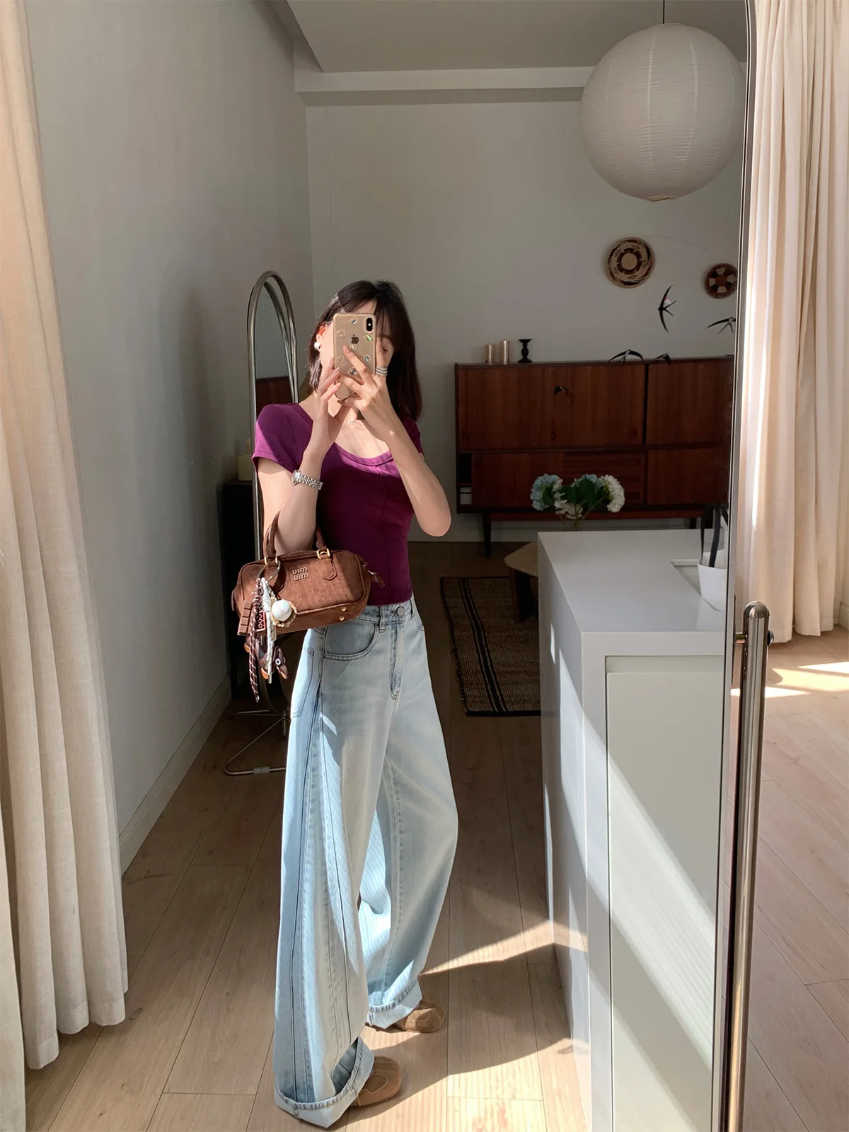 

Легкие мягкие прямые джинсы, женские джинсовые джинсы с высокой талией, треугольная нашивка, боковая вышивка, эффект похудения