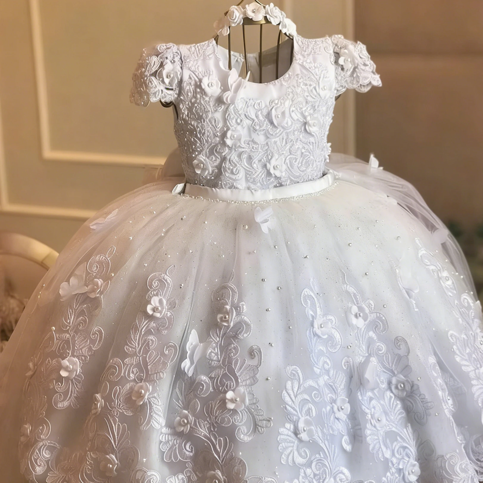 

Customized White Flower Girl Dress For Wedding Appliques Pearls Short Sleeve High Waist Kids Birthday First Communion Gown