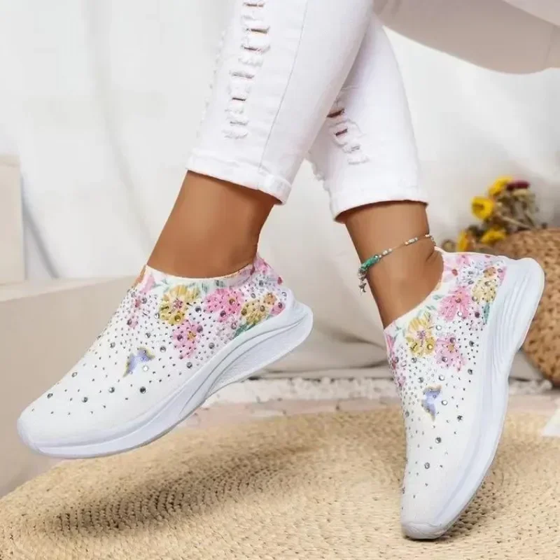 Hoge Kwaliteit Plus Maat 43 Damesschoenen Comfort Ademende Casual Sneakers Damesmode Strass Platte Schoenen Voor Dames 2024