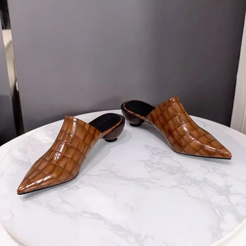 Sandals New European American Lady Slides Sexy Pointed Toe Ball Heel Slippers All Matched Women Summer Shoes Female Mules Shoe