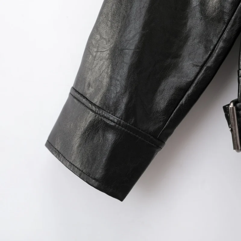 ของแท้ คุณภาพสูง ระดับไฮเอนด์ เสื้อแจ็คเก็ตหนังเทียมทรงหลวมสำหรับผู้หญิง รุ่นใหม่ปี 2026 สีดำ