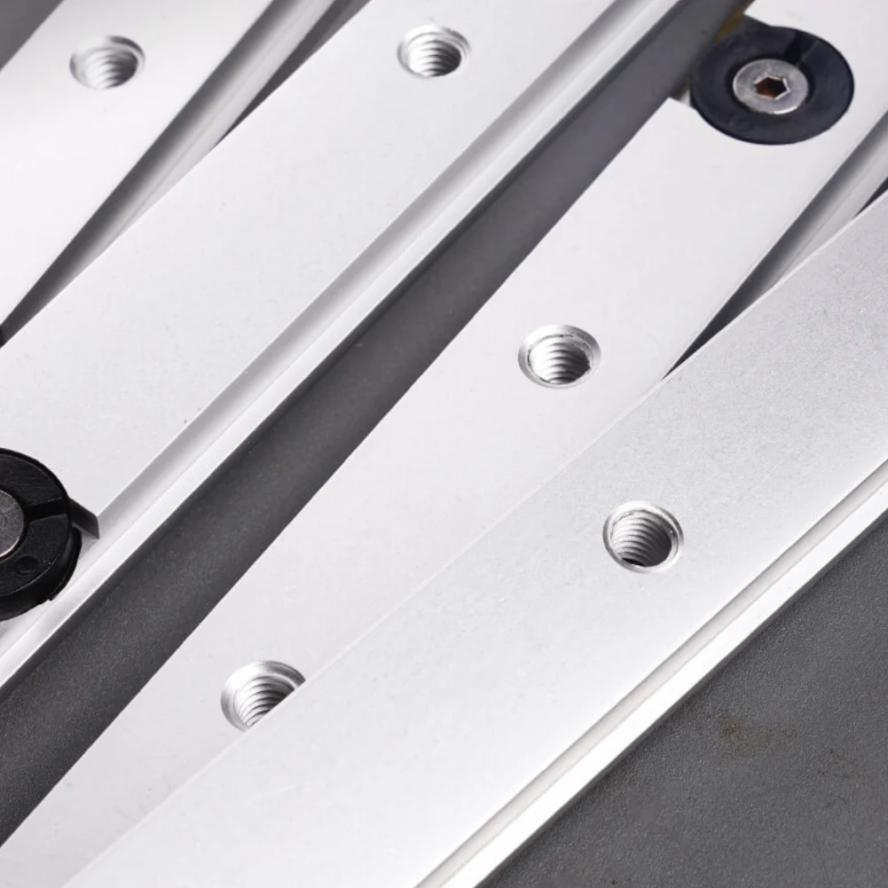 

Направляющая планка для настольной пилы с Т-образным пазом, высокая точность и стабильность, четыре отверстия под винты M6, в комплекте запасные шайбы, регулируемая, с винтами